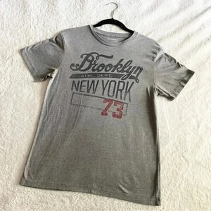 Old Navy Graphic T-Shirt​